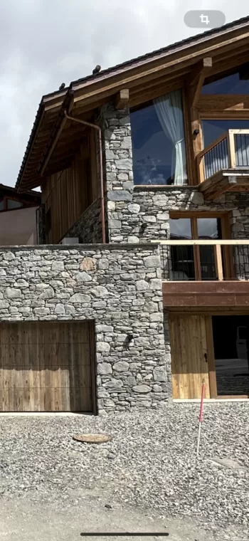 Muret en pierre, Moutiers, Maçonnerie Générale FY
